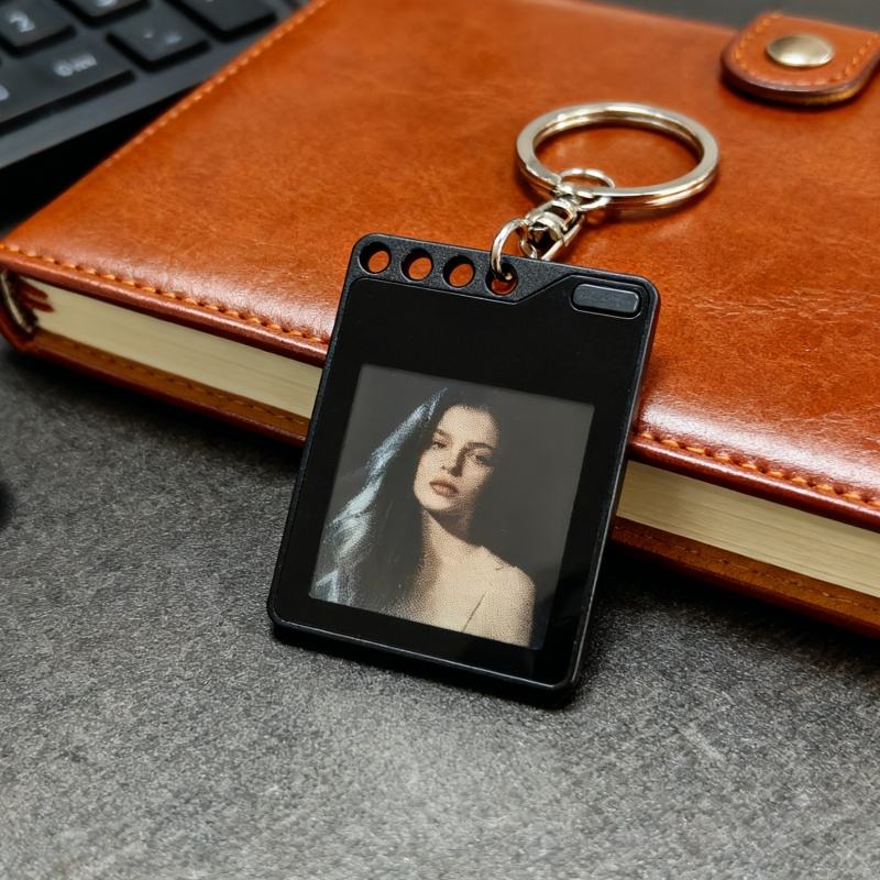 Position tracking E-ink screen label